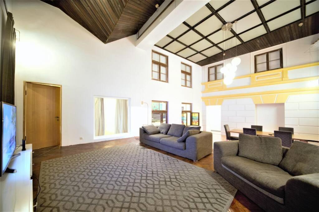 The Theatre / Old Town & Balcony Appartement *